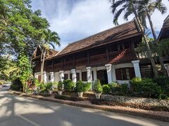 数分歩いて本日から2泊するMekong Riverview Hotelへ。
英語が堪能なスタッフにパスポートだけ預けて部屋へ（コピー機の調子が悪いので後で届けるとの事）。
