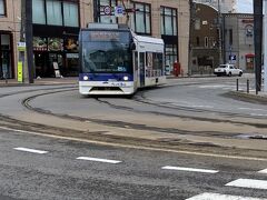 再び函館市電です。連接車だから乗りまして、