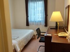 長野のホテルは相鉄フレッサイン 長野駅東口。
ってことで、お部屋ちぇーーーーっく！