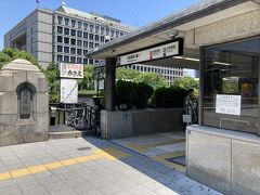 ホテルからタクシーで
たこ焼きをピックアップして？
京阪線淀屋橋駅に向かいます。