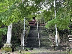 すぐ近くのお寺にも行きました。