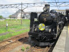 昨日は福島県の「会津若松駅」から返ってきたSLを撮ったけど、今日は出発を撮ります☆