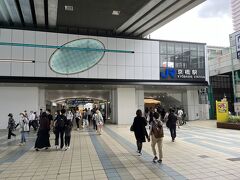 リニューアルされたJR京橋駅から神戸に向かいます。すごくきれいになったのは嬉しいのですが、街の香りは変わらずですね。それはそれで京橋っぽくて嫌いじゃない！