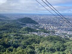 年間パスあるんでとりあえず藻岩山も行く&#128168;
三角山はヒグマが出たばかりだ！