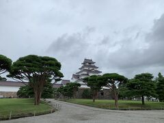 鶴ヶ城では天守閣に登りました。前に訪問した時より綺麗に整備されているような気がしました。
お城はいいですね。素敵なでした。
