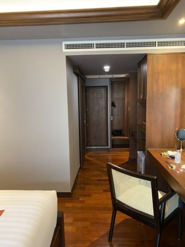 泊まったホテルです。<br />at gate thaphae<br />ブティックホテルというやつ。<br />まだ新しい。