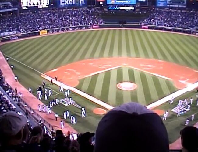 セレモニーを終えてプレーボールになります。