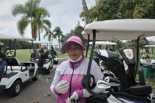 ◇【Phoenix Gold Golf &amp; Country Club】<br />Links送迎350,競技200,<br />グリーン＋カート強制＝1400,<br />キャディ＝400<br /><br />