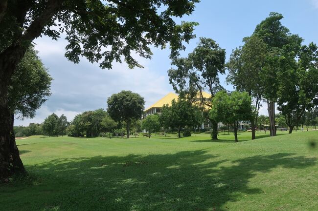 ◇【Phoenix Gold Golf &amp; Country Club】<br />フェアーウエーからクラブハウス