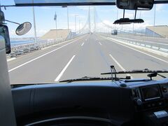 明石海峡大橋を渡り神戸にはいります