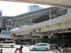 大阪駅に到着。いったん食事をしてから大阪駅より電車で奈良駅にむかいます。