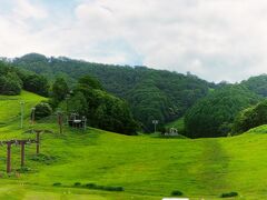 川場を出発してさわやか涼を求めて夏のドライブ
奥日光へ向かいます

途中夏のスキー場へ寄り道

小学校二年の時にスキーデビューをした思い出の場所
当然管理する人以外誰もいません　この時期