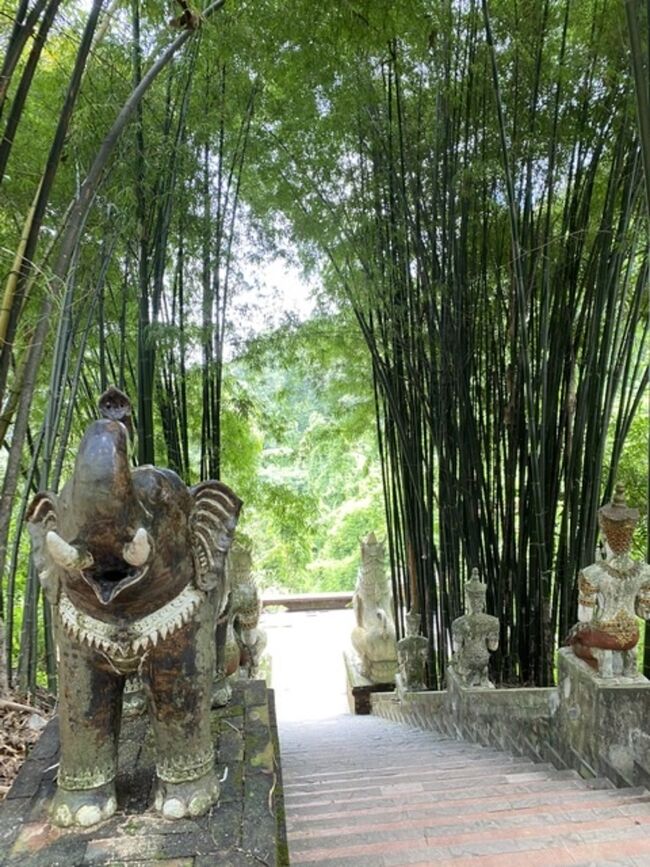 １時間ちょっとでしょうか。<br />漸くワットパーラート到着。<br />