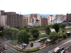 おはようございます♪♪
朝起きて、まず1番にしたことは窓の外を確認！
今日は雨予報だったけれど、6時半現在まだ降ってなさそうね～。
