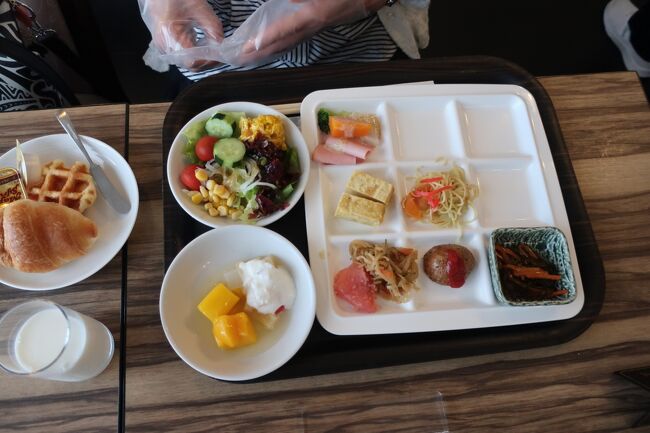 連れ合いの朝食の様子