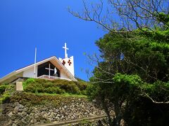 赤ダキ断崖近くの曽根教会
1881年（明治14年）設立、1966年（昭和41年）に現在の教会堂が建設