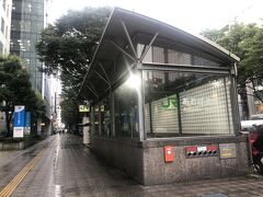 朝市からまっすぐ北上して、仙石線の始発駅のあおば通駅へ。