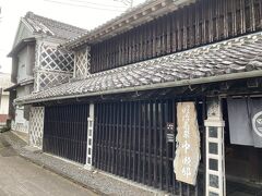時計塔のすぐ後ろが明治商家中瀬邸です。