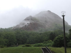 下から一瞬見えた昭和新山。