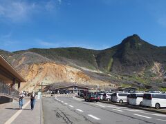 箱根の最後に大涌谷にやってきました。
車で直接上がってきました。