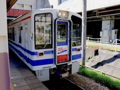 ほくほく線[https://hokuhoku.co.jp/]は六日町が起点ですが、ここから乗る超快速スノーラビットは越後湯沢が始発になります。
新幹線からの乗り換え客も乗せて列車は定刻に出発しました。