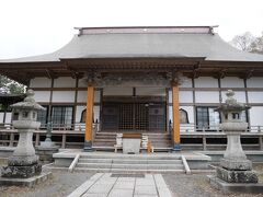 カッパ淵のすぐ横には常堅寺。
ここを見学中にバスツアーの団体さんが来て急に人が増えた。