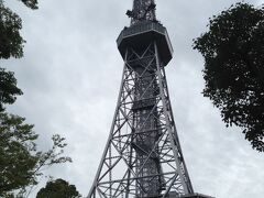 ★目的地⑤「名古屋テレビ塔」

日本初の集約型電波塔。市政資料館からメーグルバスに乗る予定だったが、乗り遅れてしまい、テレビ塔まで徒歩で移動。真夏だったため、汗だくになった。