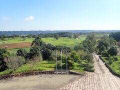 1日
宮崎県立西都原考古博物館
考古学博物館のテラスから