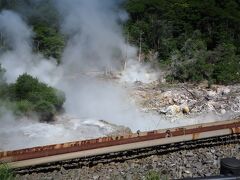 まず、最初に向かったのは、霧島市にある硫黄谷噴気地帯です。地表から湧き出る噴気がすごかったです。