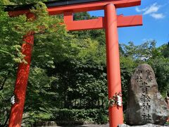 地下鉄で国際会館前まで行き、52番のバスで貴船口到着
ここから徒歩で貴船神社まで行けますが、暑いのでここからもバス。