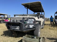 ここで４泊してサファリ三昧(*^◯^*)
ヒョウに出会えるかなぁ
こんな長い長い時間掛けて会いに来たんよー
チラッとと言わずガッツリ見せてね