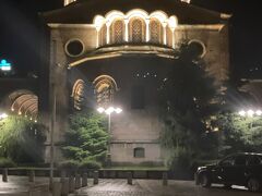 夜の聖ネデリャ教会。