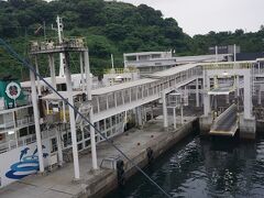●桜島フェリーから

18:44。
約15分の船旅も終了。
桜島に到着です。