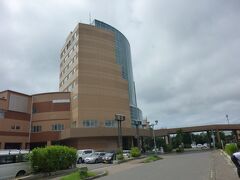 美術館。
この建物の最上階から展望できるということだったので、行ってみました。
