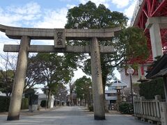　若戸大橋の真下に若松恵比須神社