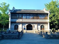 中国の古鎮で最も古い図書館をルーツにもつ昭明書院にやってきた。