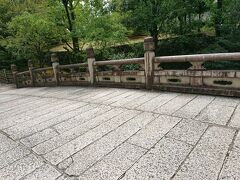 大谷祖廟

ここでは写真を撮っちゃあいけないような気がするので、あまりシャッターを押さず。
詳細はHPでどうぞ。

https://www.higashihonganji.or.jp/about/guide/otani/