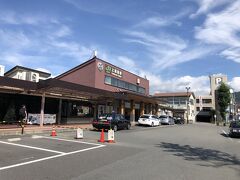 5時過ぎに最寄り駅から中央線快速電車に乗り合流、一路高尾駅へ
そこから6時15分発普通松本行きに乗り、上諏訪駅へ8時54分に到着。
暑いですが、晴れていて気分は良い