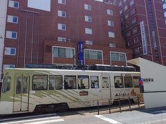 函館駅前の駅から五稜郭公園前駅まで移動します。ちなみに路面電車の駅は「停留場」なんですね。