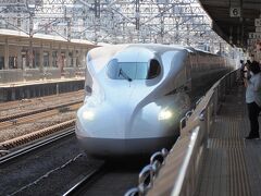 8時07分　東海道新幹線「静岡」駅。

「青春18きっぷの巡業」と銘打ちながらも、ココからは料金別払いで、新幹線に乗り込みます。。