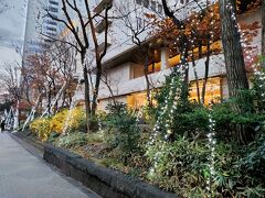 そしてプラザホテル前通り