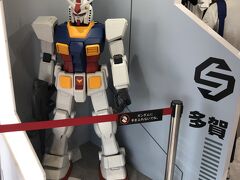 有名なガンダムのお店です