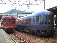 13時08分　京都丹後鉄道『宮津』駅。

小一時間ほどで『宮津』に到達しました。隣りのホームでは、特急車両の [ 丹後の海 ] が発車待ち。。