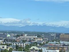 晴れてようやく日高山脈が見えました。これで日高ウイングの意味がようやく分かる。