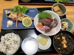 この日の夕食はケイビング完遂のお祝いで、宿の近くの小料理屋さんの“海幸”にて。

相棒が酒は飲まないんで、私も旅ではそれにお付き合い。
だから、その分、豪華にね。

