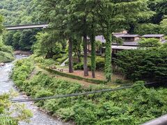 中心街からだいぶ離れた、四万清流の湯へ。