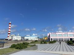 ☆ Hokkaido★

奥の建物はノシャップ流氷水族館。