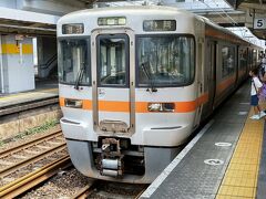 はい、電車に間に合って、富士駅に到着です

今度は東海道本線の静岡駅を目指します

さすがに、ここからは乗客が多くて、立ちんぼ

1両目に乗車したので、運転手さんの所作とかみて

楽しみました。途中海も見えて景色もいい！