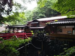 ここが、本日の目的地です。
霧積温泉の一軒宿、金湯館です。