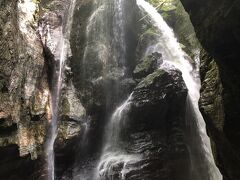 ようやく雨竜の滝まで辿り着いた(^_^)